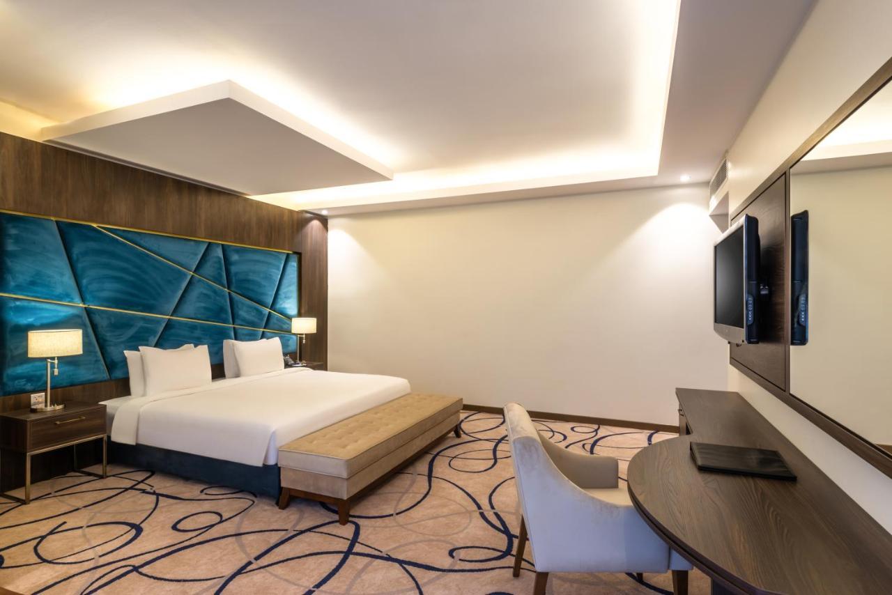 Warwick Riyadh Al Wezarat Exterior photo