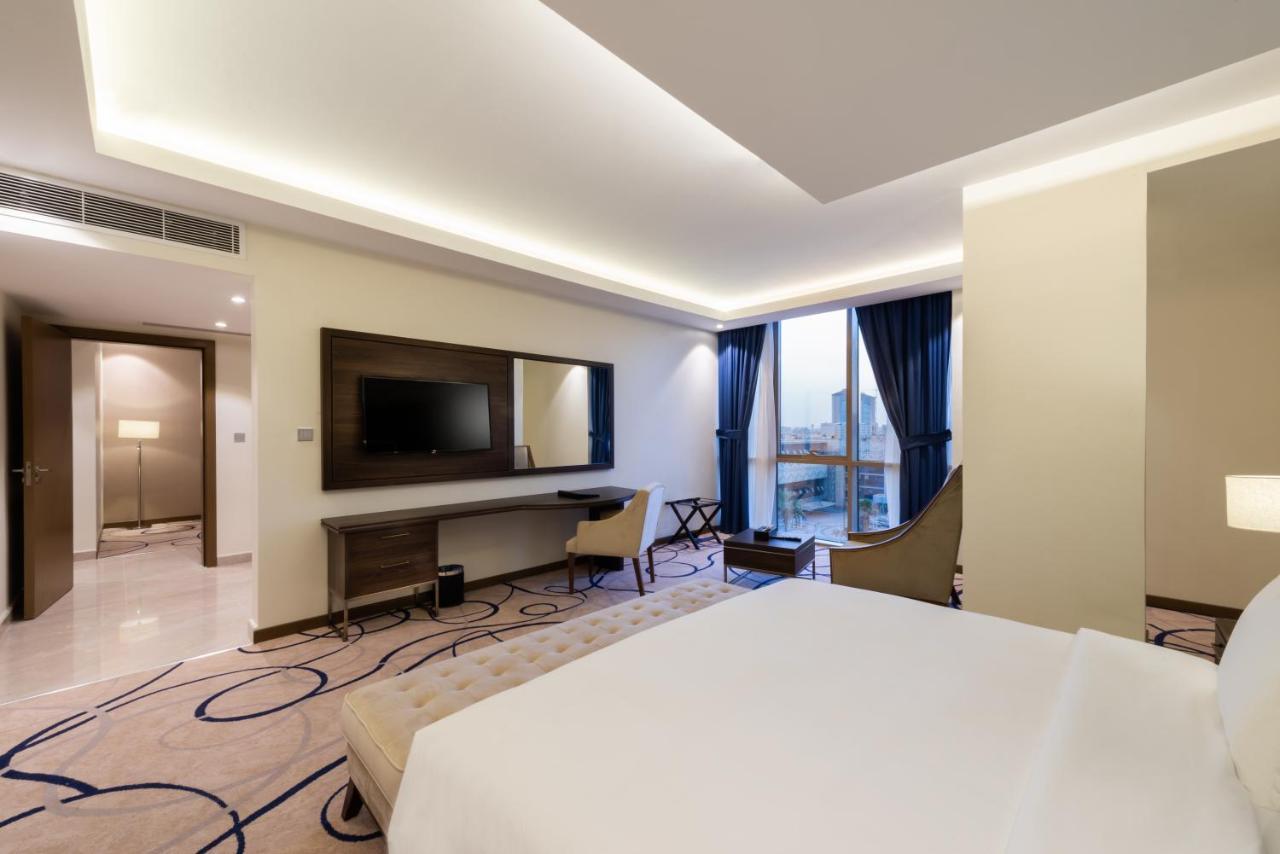 Warwick Riyadh Al Wezarat Exterior photo