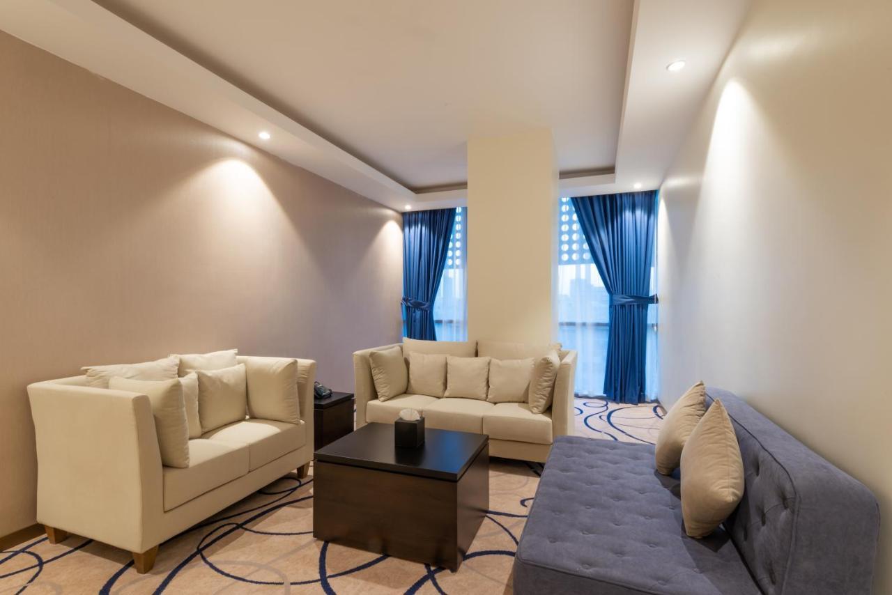 Warwick Riyadh Al Wezarat Exterior photo
