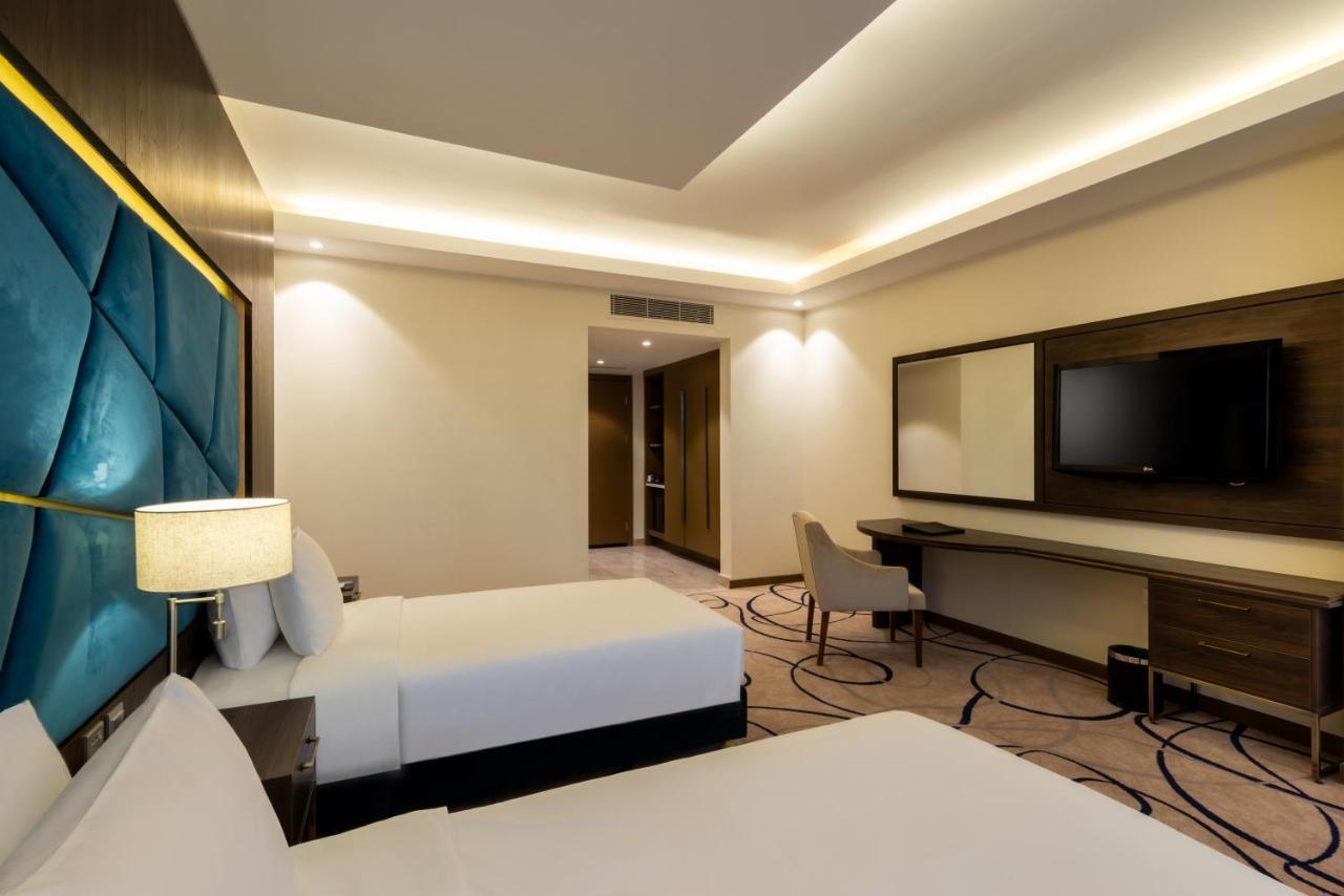 Warwick Riyadh Al Wezarat Exterior photo
